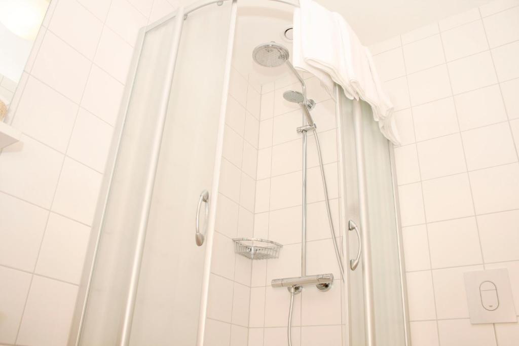 Hotel Gasthof Zur Post Barnau Room photo